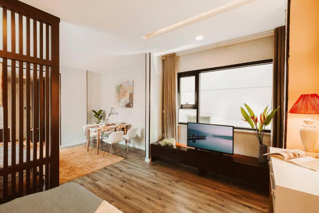 2 Beds - Elevator- Nearby Old Quarter Apartment Hanoi